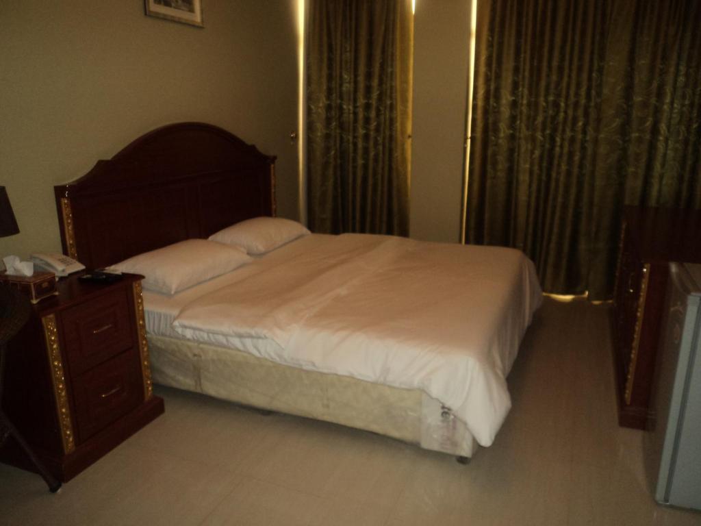 Taj Al Arab Hotel Al Buraimi Exterior photo