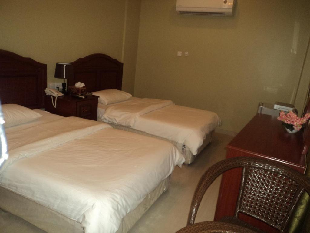 Taj Al Arab Hotel Al Buraimi Room photo